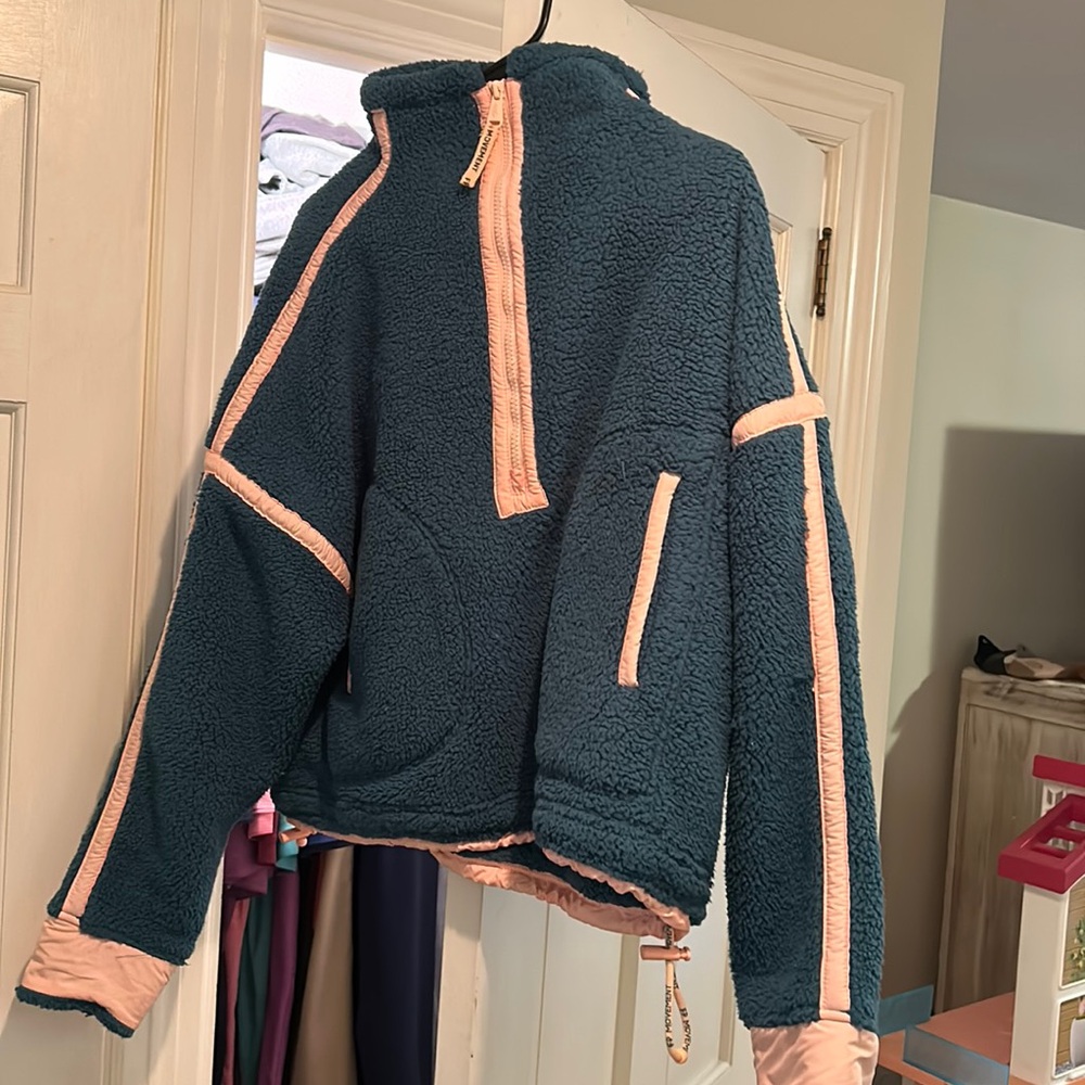Size small free people fleece